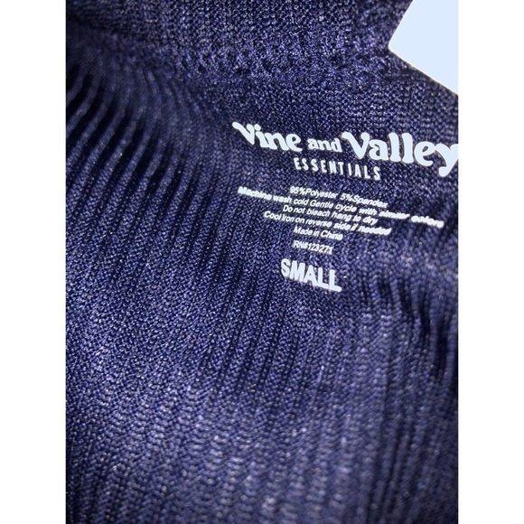 NWT Vine & Valley Zip Up Ribbed Sweatshirt W/socks Small - Picture 5 of 5